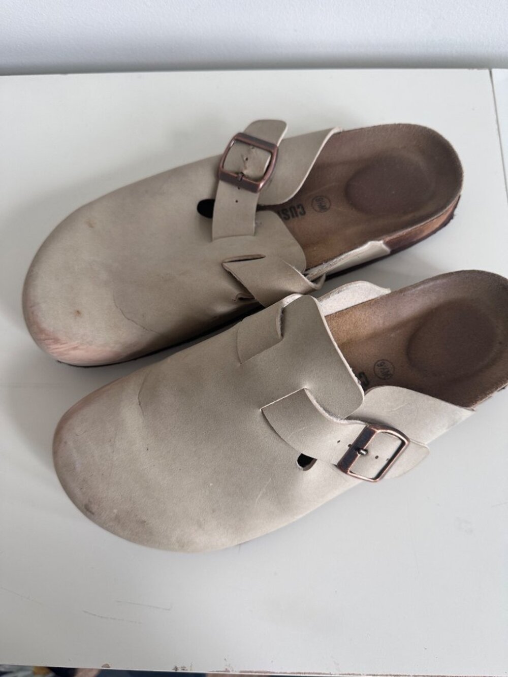 Cushionaire Boston Clogs Womens 9.5 Slip On Hana Tan Comfort Boho Buckle